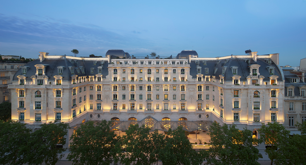 Le Peninsula Paris