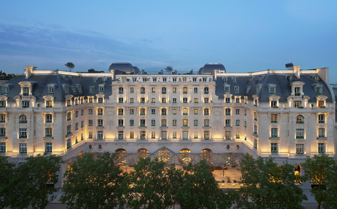 Le Peninsula Paris