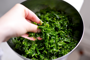 Massage de Kale ©TendanceFood.com