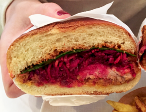 Pulled pork sandwich - Frenchie To Go ©TendanceFood.com