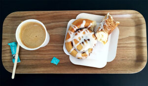 Cinnamon Roll - G Bake Shop ©TendanceFood.com