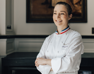 La chef Viriginie Basselot (MOF 2015) ©Saint James Paris