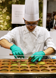 Macarons chauds au thé matcha du maître Sadaharu Aoki - Salon du Chocolat 2015 ©TendanceFood.com