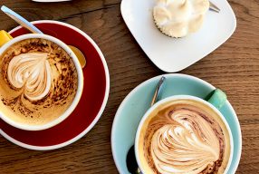 Découvrez le Café Bunna, le plus petit coffee shop d’Annecy