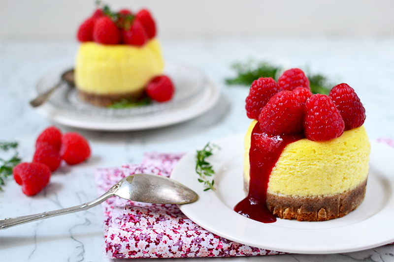 Cheesecake au coulis de framboise et thym citron ©TendanceFood.com